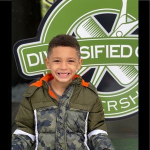 Meet your Posher, Clifton